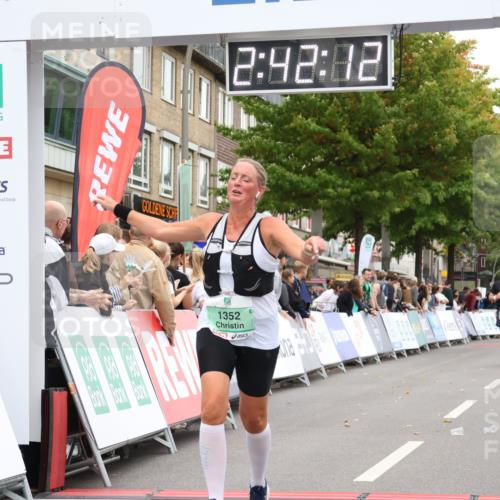 21.09.2025 - PSD Bank Halbmarathon Strokosch-Dieckow http://msf.ph/oto/8938128 21.09.2025 12:41:36 Ziel 1352 meine-sportfotos.de