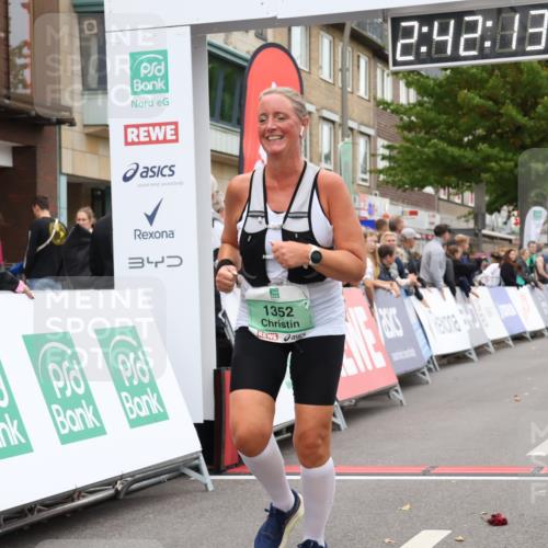 21.09.2025 - PSD Bank Halbmarathon Strokosch-Dieckow http://msf.ph/oto/8938130 21.09.2025 12:41:37 Ziel 1352 meine-sportfotos.de