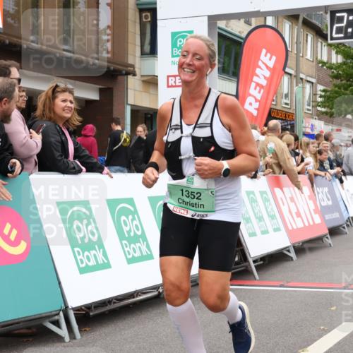 21.09.2025 - PSD Bank Halbmarathon Strokosch-Dieckow http://msf.ph/oto/8938131 21.09.2025 12:41:37 Ziel 1352 meine-sportfotos.de