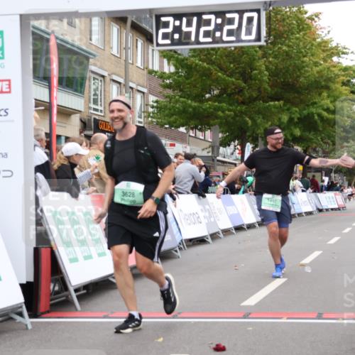 21.09.2025 - PSD Bank Halbmarathon Strokosch-Dieckow http://msf.ph/oto/8938137 21.09.2025 12:41:44 Ziel 1497, 3628 meine-sportfotos.de