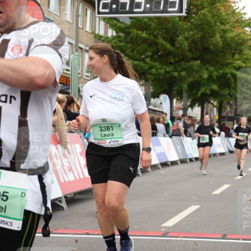 21.09.2025 - PSD Bank Halbmarathon Strokosch-Dieckow http://msf.ph/oto/8938175 21.09.2025 12:42:39 Ziel 3241, 3381, 3495, 3702 meine-sportfotos.de