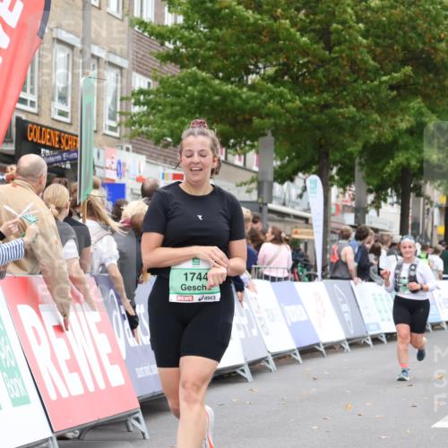 21.09.2025 - PSD Bank Halbmarathon Strokosch-Dieckow http://msf.ph/oto/8938184 21.09.2025 12:43:00 Ziel 1744, 3591 meine-sportfotos.de