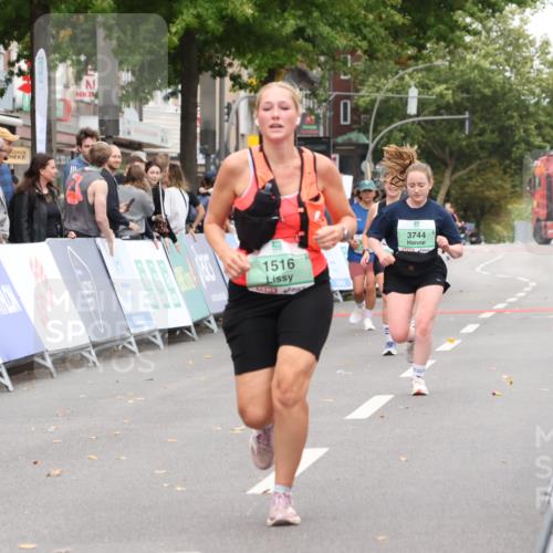 21.09.2025 - PSD Bank Halbmarathon Strokosch-Dieckow http://msf.ph/oto/8938242 21.09.2025 12:44:25 Ziel 1516, 3714, 3744 meine-sportfotos.de