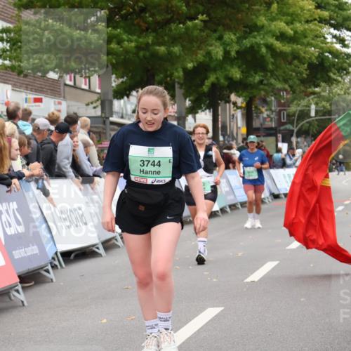 21.09.2025 - PSD Bank Halbmarathon Strokosch-Dieckow http://msf.ph/oto/8938247 21.09.2025 12:44:30 Ziel 1516, 3712, 3744 meine-sportfotos.de