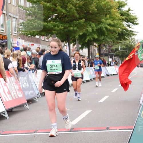 21.09.2025 - PSD Bank Halbmarathon Strokosch-Dieckow http://msf.ph/oto/8938248 21.09.2025 12:44:31 Ziel 1516, 3712, 3744 meine-sportfotos.de