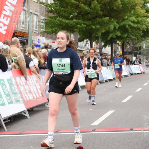 21.09.2025 - PSD Bank Halbmarathon Strokosch-Dieckow http://msf.ph/oto/8938249 21.09.2025 12:44:31 Ziel 1516, 3712, 3744 meine-sportfotos.de