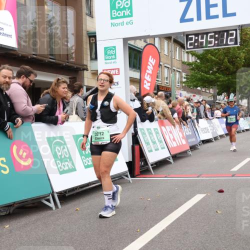 21.09.2025 - PSD Bank Halbmarathon Strokosch-Dieckow http://msf.ph/oto/8938252 21.09.2025 12:44:36 Ziel 3712, 3744, 3850 meine-sportfotos.de
