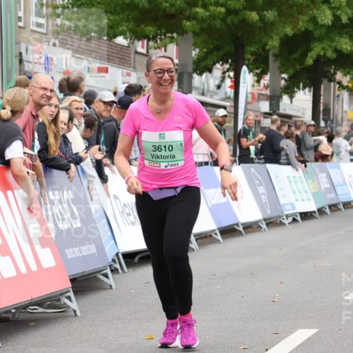21.09.2025 - PSD Bank Halbmarathon Strokosch-Dieckow http://msf.ph/oto/8938270 21.09.2025 12:45:26 Ziel 3610 meine-sportfotos.de