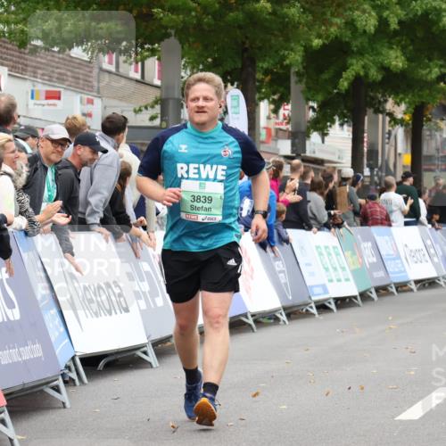 21.09.2025 - PSD Bank Halbmarathon Strokosch-Dieckow http://msf.ph/oto/8938289 21.09.2025 12:46:01 Ziel 3839 meine-sportfotos.de