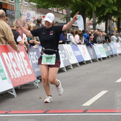 21.09.2025 - PSD Bank Halbmarathon Strokosch-Dieckow http://msf.ph/oto/8938324 21.09.2025 12:47:05 Ziel 3596, 3647, 3872 meine-sportfotos.de