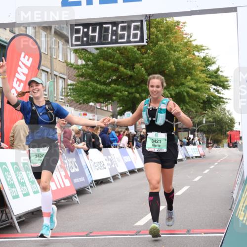 21.09.2025 - PSD Bank Halbmarathon Strokosch-Dieckow http://msf.ph/oto/8938337 21.09.2025 12:47:20 Ziel 3420, 3421 meine-sportfotos.de