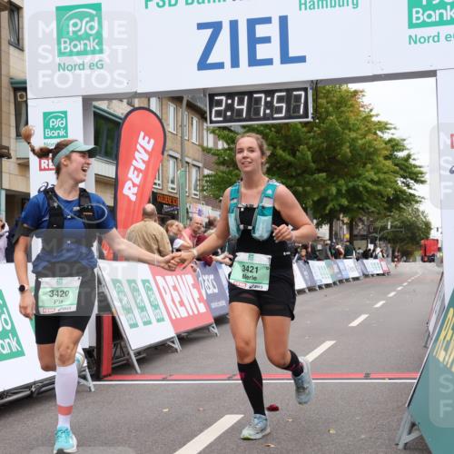 21.09.2025 - PSD Bank Halbmarathon Strokosch-Dieckow http://msf.ph/oto/8938339 21.09.2025 12:47:21 Ziel 3420, 3421 meine-sportfotos.de