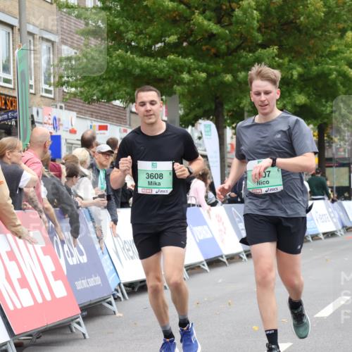 21.09.2025 - PSD Bank Halbmarathon Strokosch-Dieckow http://msf.ph/oto/8938381 21.09.2025 12:49:12 Ziel 3452, 3608, 3707 meine-sportfotos.de