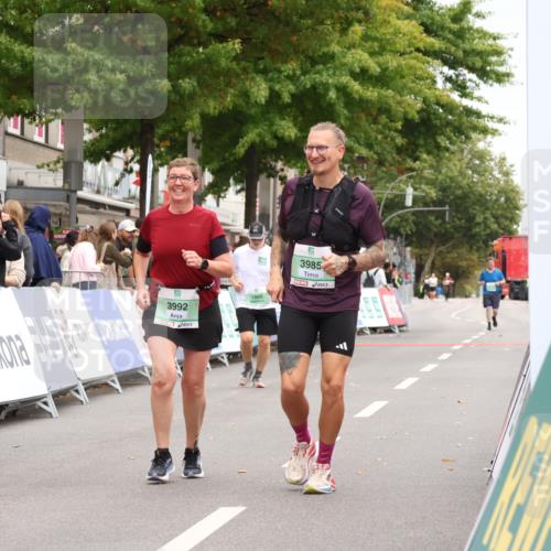 21.09.2025 - PSD Bank Halbmarathon Strokosch-Dieckow http://msf.ph/oto/8938416 21.09.2025 12:49:59 Ziel 3303, 3985, 3992, 4060 meine-sportfotos.de