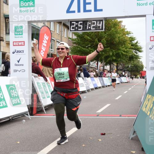 21.09.2025 - PSD Bank Halbmarathon Strokosch-Dieckow http://msf.ph/oto/8938440 21.09.2025 12:50:48 Ziel 3852 meine-sportfotos.de