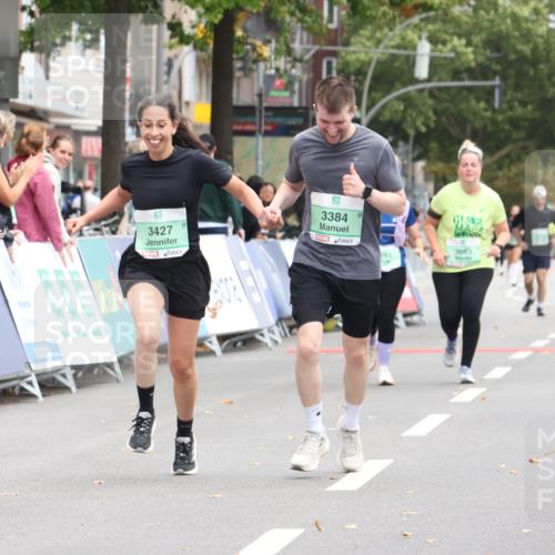 21.09.2025 - PSD Bank Halbmarathon Strokosch-Dieckow http://msf.ph/oto/8938499 21.09.2025 12:53:02 Ziel 3384, 3427, 3687 meine-sportfotos.de