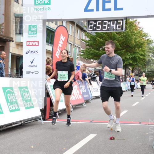 21.09.2025 - PSD Bank Halbmarathon Strokosch-Dieckow http://msf.ph/oto/8938507 21.09.2025 12:53:06 Ziel 3384, 3427 meine-sportfotos.de