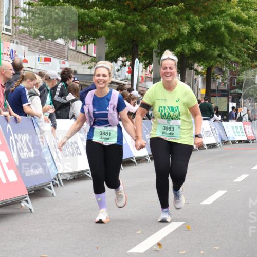 21.09.2025 - PSD Bank Halbmarathon Strokosch-Dieckow http://msf.ph/oto/8938515 21.09.2025 12:53:11 Ziel 3384, 3427, 3863, 3881 meine-sportfotos.de
