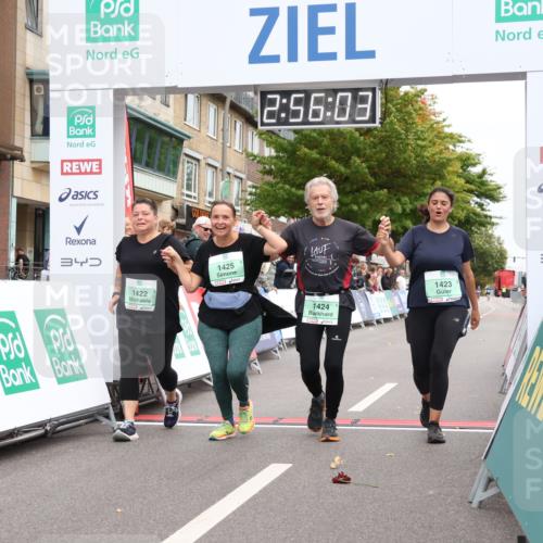 21.09.2025 - PSD Bank Halbmarathon Strokosch-Dieckow http://msf.ph/oto/8938597 21.09.2025 12:55:27 Ziel 1422, 1423, 1424, 1425, 3854 meine-sportfotos.de