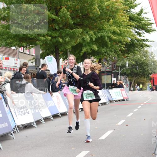 21.09.2025 - PSD Bank Halbmarathon Strokosch-Dieckow http://msf.ph/oto/8938607 21.09.2025 12:56:39 Ziel 3833, 3855 meine-sportfotos.de