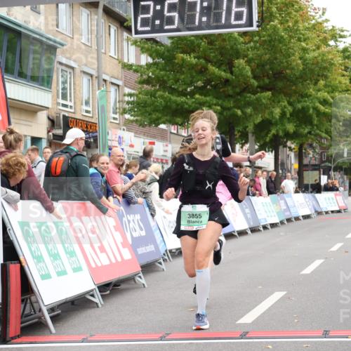 21.09.2025 - PSD Bank Halbmarathon Strokosch-Dieckow http://msf.ph/oto/8938610 21.09.2025 12:56:40 Ziel 3833, 3855 meine-sportfotos.de