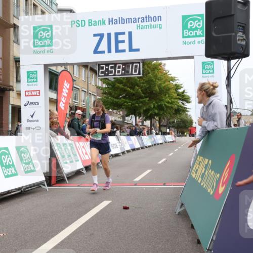 21.09.2025 - PSD Bank Halbmarathon Strokosch-Dieckow http://msf.ph/oto/8938618 21.09.2025 12:57:34 Ziel 1047 meine-sportfotos.de