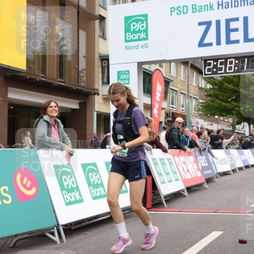 21.09.2025 - PSD Bank Halbmarathon Strokosch-Dieckow http://msf.ph/oto/8938620 21.09.2025 12:57:35 Ziel 1047 meine-sportfotos.de