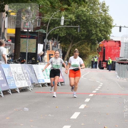 21.09.2025 - PSD Bank Halbmarathon Strokosch-Dieckow http://msf.ph/oto/8938631 21.09.2025 12:59:07 Ziel  meine-sportfotos.de