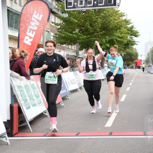 21.09.2025 - PSD Bank Halbmarathon Strokosch-Dieckow http://msf.ph/oto/8938687 21.09.2025 13:03:00 Ziel 1048, 1559, 3867 meine-sportfotos.de