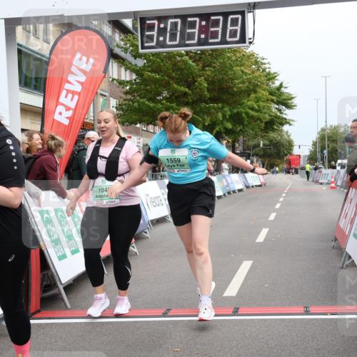21.09.2025 - PSD Bank Halbmarathon Strokosch-Dieckow http://msf.ph/oto/8938690 21.09.2025 13:03:01 Ziel 1048, 1559, 3867 meine-sportfotos.de