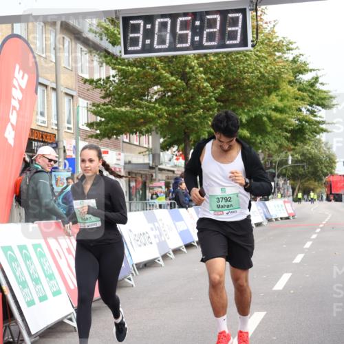 21.09.2025 - PSD Bank Halbmarathon Strokosch-Dieckow http://msf.ph/oto/8938711 21.09.2025 13:04:47 Ziel 3593, 3792 meine-sportfotos.de