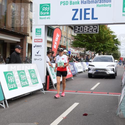21.09.2025 - PSD Bank Halbmarathon Strokosch-Dieckow http://msf.ph/oto/8938778 21.09.2025 13:07:46 Ziel 3613, 3841 meine-sportfotos.de