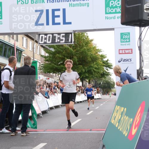 21.09.2025 - PSD Bank Halbmarathon Strokosch-Dieckow http://msf.ph/oto/8938786 21.09.2025 10:25:22 Ziel 310, 359, 378 meine-sportfotos.de