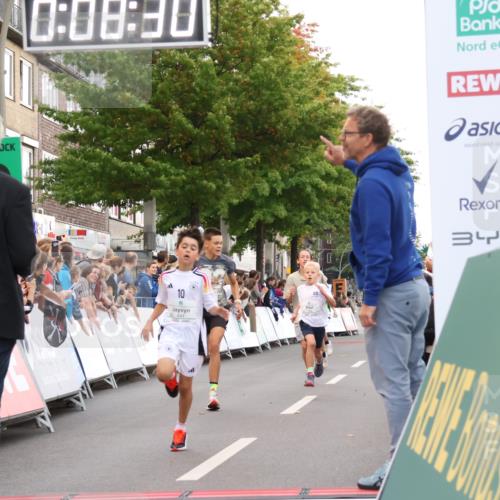 21.09.2025 - PSD Bank Halbmarathon Strokosch-Dieckow http://msf.ph/oto/8938818 21.09.2025 10:26:02 Ziel 112, 115, 118, 162, 232, 248, 302, 349, 444 meine-sportfotos.de