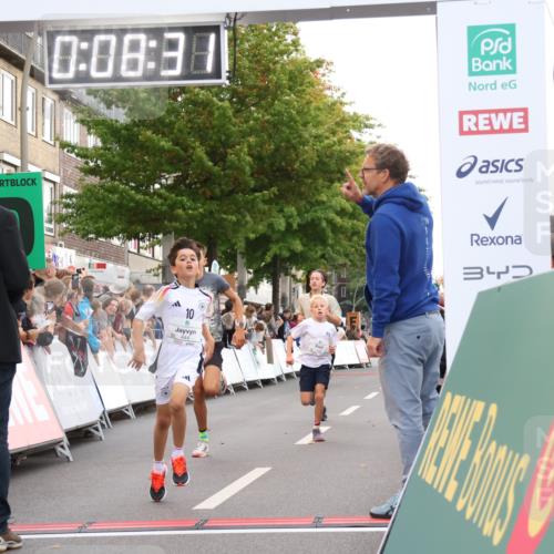 21.09.2025 - PSD Bank Halbmarathon Strokosch-Dieckow http://msf.ph/oto/8938819 21.09.2025 10:26:02 Ziel 112, 115, 118, 162, 232, 248, 302, 349, 444 meine-sportfotos.de