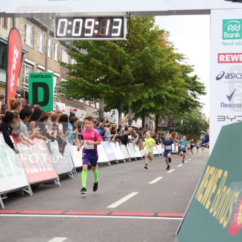 21.09.2025 - PSD Bank Halbmarathon Strokosch-Dieckow http://msf.ph/oto/8938860 21.09.2025 10:26:45 Ziel 111, 143, 297, 347, 348, 379, 396 meine-sportfotos.de