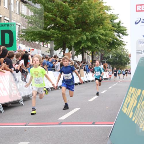 21.09.2025 - PSD Bank Halbmarathon Strokosch-Dieckow http://msf.ph/oto/8938863 21.09.2025 10:26:48 Ziel 111, 143, 152, 297, 347, 348, 379, 396 meine-sportfotos.de