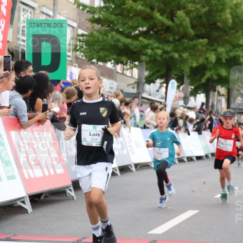 21.09.2025 - PSD Bank Halbmarathon Strokosch-Dieckow http://msf.ph/oto/8939172 21.09.2025 10:30:18 Ziel 140, 141, 145, 231, 245, 448, 459 meine-sportfotos.de