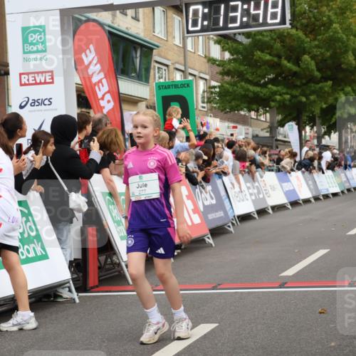 21.09.2025 - PSD Bank Halbmarathon Strokosch-Dieckow http://msf.ph/oto/8939250 21.09.2025 10:31:20 Ziel 177, 277, 323, 340, 413 meine-sportfotos.de