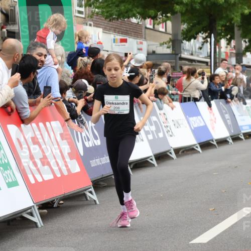 21.09.2025 - PSD Bank Halbmarathon Strokosch-Dieckow http://msf.ph/oto/8939302 21.09.2025 10:32:03 Ziel 175, 190, 191, 208 meine-sportfotos.de