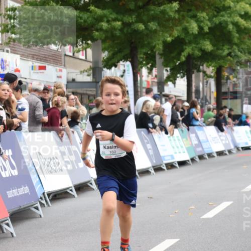 21.09.2025 - PSD Bank Halbmarathon Strokosch-Dieckow http://msf.ph/oto/8939340 21.09.2025 10:32:50 Ziel 160, 372, 429 meine-sportfotos.de