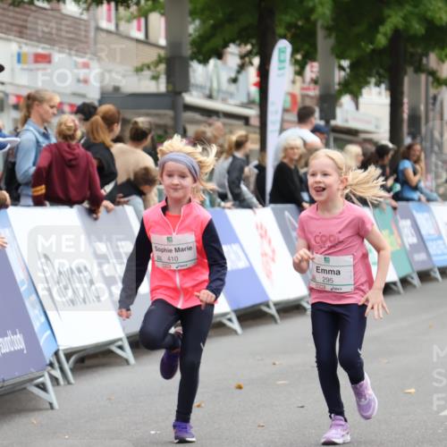 21.09.2025 - PSD Bank Halbmarathon Strokosch-Dieckow http://msf.ph/oto/8939365 21.09.2025 10:33:13 Ziel 156, 295, 386, 410 meine-sportfotos.de