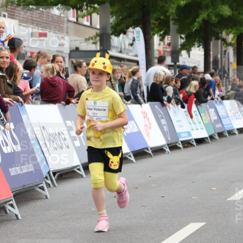 21.09.2025 - PSD Bank Halbmarathon Strokosch-Dieckow http://msf.ph/oto/8939373 21.09.2025 10:33:23 Ziel 121 meine-sportfotos.de