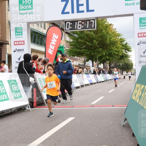 21.09.2025 - PSD Bank Halbmarathon Strokosch-Dieckow http://msf.ph/oto/8939388 21.09.2025 10:33:49 Ziel 308, 363 meine-sportfotos.de