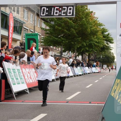 21.09.2025 - PSD Bank Halbmarathon Strokosch-Dieckow http://msf.ph/oto/8939399 21.09.2025 10:33:59 Ziel 185, 186, 308 meine-sportfotos.de