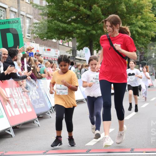 21.09.2025 - PSD Bank Halbmarathon Strokosch-Dieckow http://msf.ph/oto/8939453 21.09.2025 10:36:09 Ziel 184, 187, 284, 290 meine-sportfotos.de