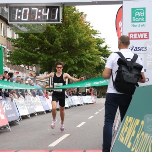 21.09.2025 - PSD Bank Halbmarathon Strokosch-Dieckow http://msf.ph/oto/8939477 21.09.2025 11:07:04 Ziel 4011 meine-sportfotos.de