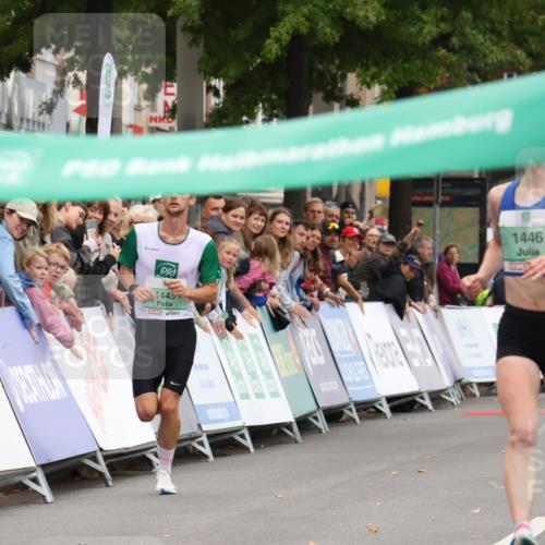 21.09.2025 - PSD Bank Halbmarathon Strokosch-Dieckow http://msf.ph/oto/8939520 21.09.2025 11:16:14 Ziel 1446, 1832 meine-sportfotos.de