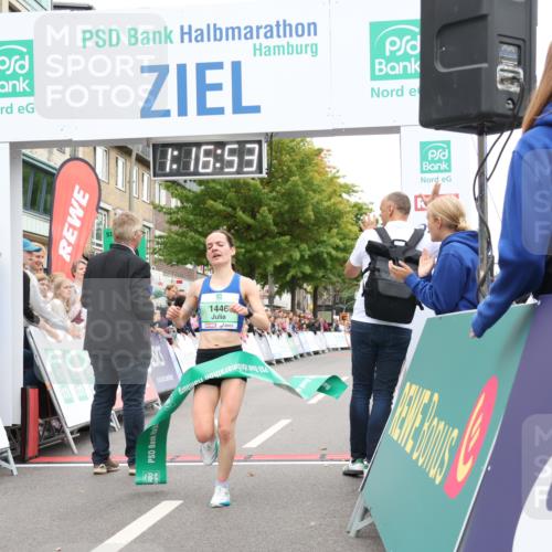 21.09.2025 - PSD Bank Halbmarathon Strokosch-Dieckow http://msf.ph/oto/8939525 21.09.2025 11:16:16 Ziel 1445, 1446 meine-sportfotos.de