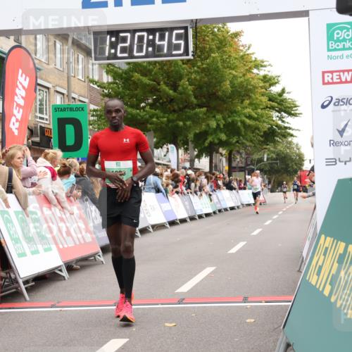 21.09.2025 - PSD Bank Halbmarathon Strokosch-Dieckow http://msf.ph/oto/8939617 21.09.2025 11:20:08 Ziel 1799, 1823 meine-sportfotos.de